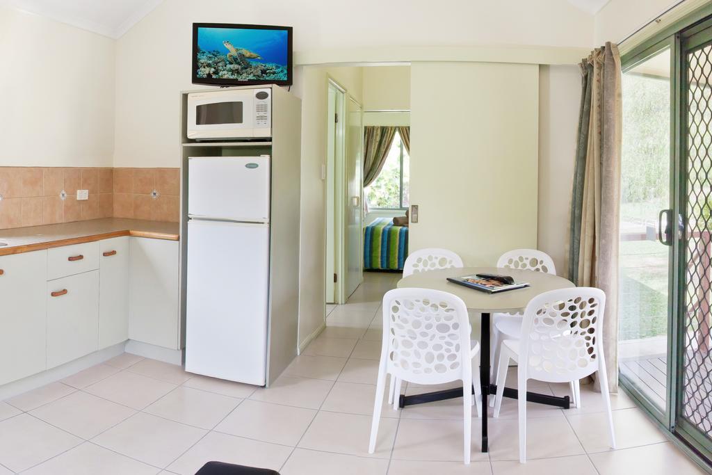 Cairns Crystal Cascades Holiday Park Oda fotoğraf
